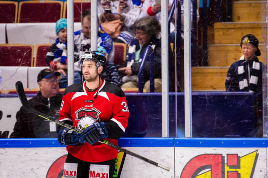 Malmö Redhawks Eric Himelfarb före ishockeymatchen i