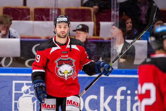 Malmö Redhawks Eric Himelfarb före ishockeymatchen i