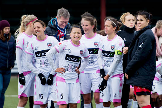 Rosengårds Therese Sjögran jublar