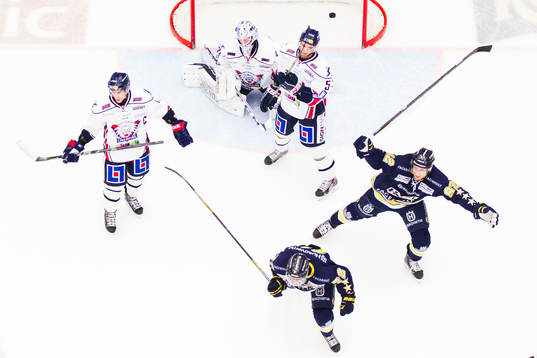 s Patrik Carlsson, Teemu Laine jublar och Linköpings