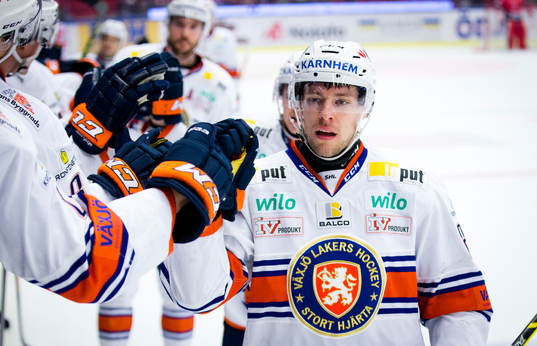 Växjös Robert Rosén gör 0-1 och jublar