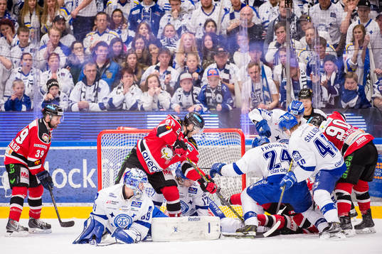 Malmö Redhawks Björn Svensson gör mål, 2-1