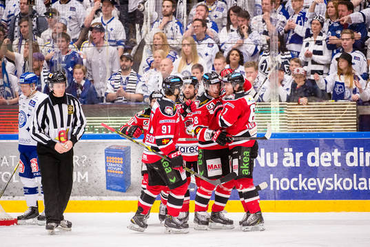 Malmö Redhawks Eric Himelfarb jublar