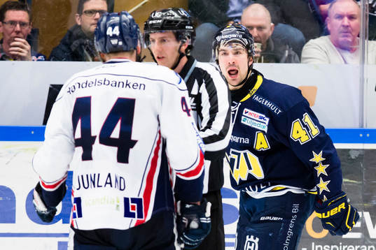 s Chris Campoli