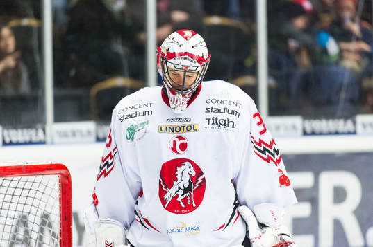 Vita Hästens målvakt Henrik Lundberg