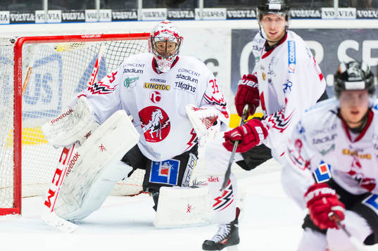 Vita Hästens målvakt Henrik Lundberg