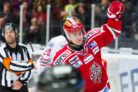 Modos Per-Åge Skröder jublar