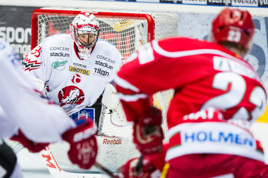 Vita Hästens målvakt Henrik Lundberg
