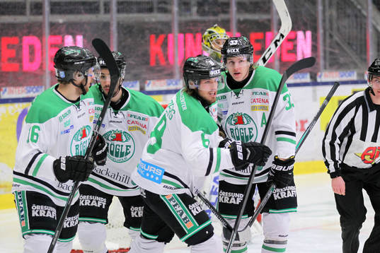 Rögles spelare jublar
