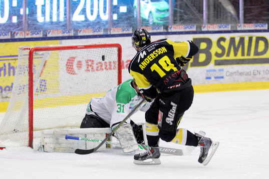 Västerås Erik Andersson gör 2-3 till Västerås