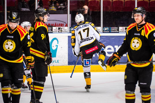 Skellefteås Pär Lindholm jublar