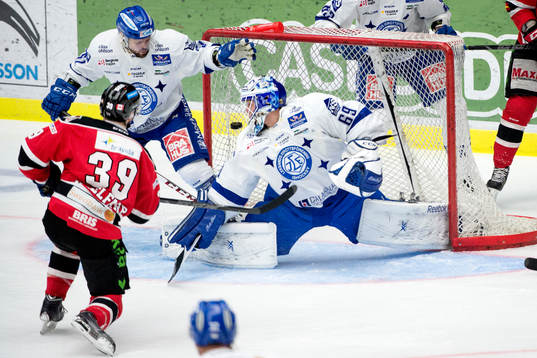 Malmö Redhawks Eric Himelfarb gör 1-0 bakom Leksands