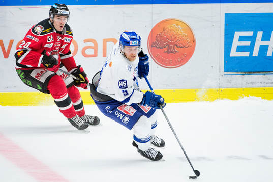 Malmö Redhawks Henrik Hetta jagar Leksands Patrick Cehlin