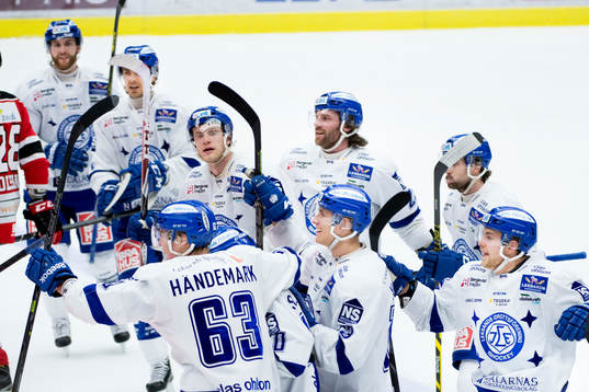Leksands spelare firar segern