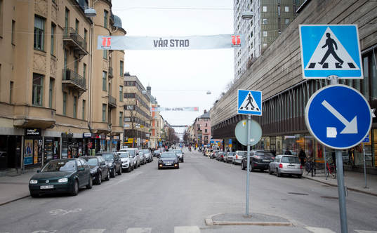 Banderoller centralt i Örebro på Drottninggatan med