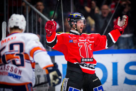 Örebros Henrik Löwdahl gör 3-1 och jublar