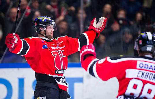 Örebros Henrik Löwdahl gör 3-1 och jublar