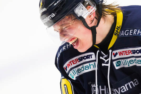 s Lawrence Pilut har ont