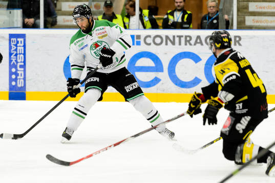 Rögles Andre Deveaux  och Västerås Per Helmersson