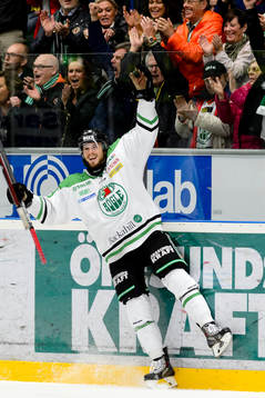 Rögles Sebastian Stålberg jublar