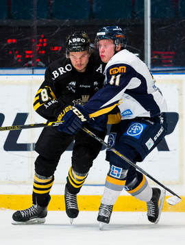 s Theodor Lennström och Sundsvalls Markus Kinisjärvi i