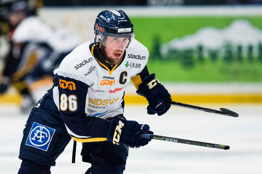 Sundsvalls Mats Hansson med en avbruten klubba