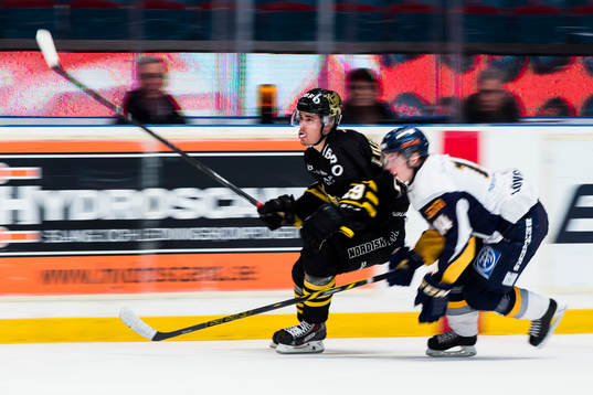 s David Lillieström Karlsson och Sundsvalls Simon Lövgren