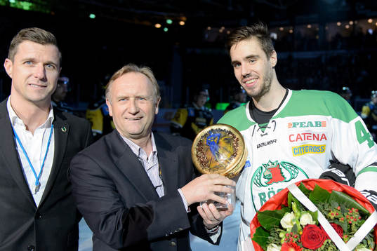 Rögles Klubbdirektör Magnus Blomsterberg och