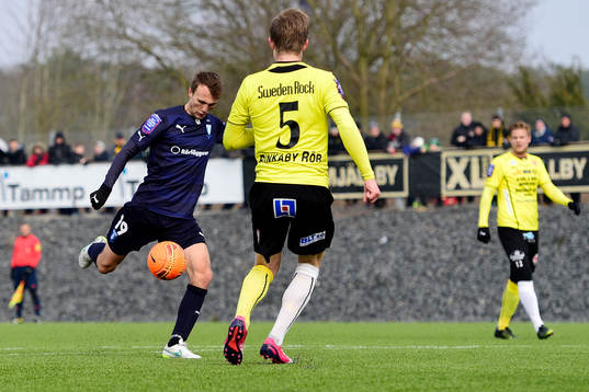 Malmö FFs Magnus Wolff Eikrem gör 0-1