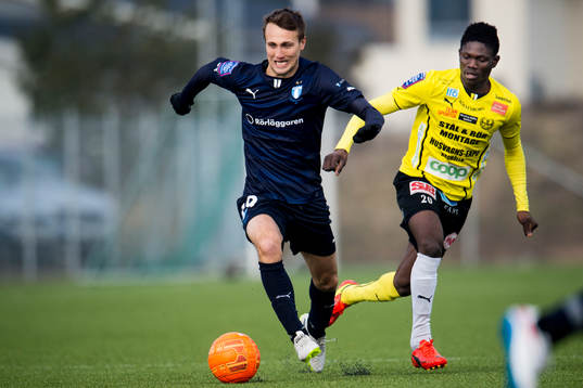 Malmö FFs Magnus Wolff Eikrem och Mjällbys Kwame Bonsu