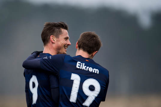 Malmö FFs Markus Rosenberg och Magnus Wolff Eikrem jublar