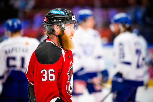 Malmö Redhawks David Liffiton före ishockeymatchen i Kval