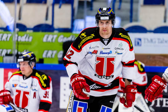 Örebros Marko Anttila värmer upp