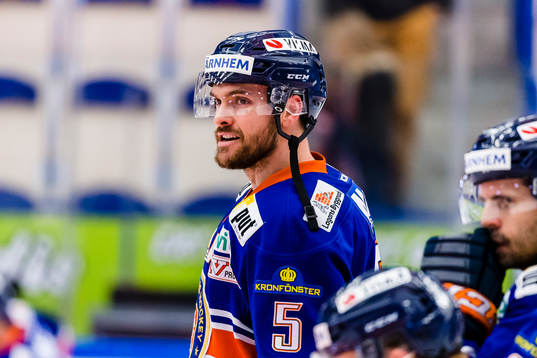 Växjös Noah Welch värmer upp