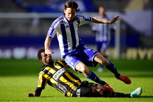 Häckens Mohammed Abubakari och IFK Göteborgs Lasse Vibe