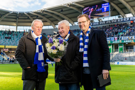 IFK Göteborgs legendar Bertil "Bebben" Johansson hyllas