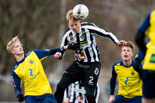 Ängelholms Andreas Karlsson och Landskronas Viktor Svensson