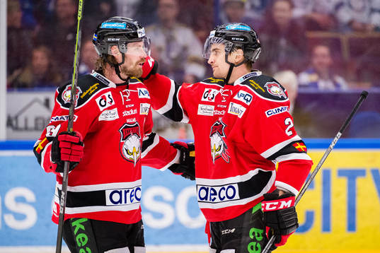Malmö Redhawks Stefan Warg och Nils Andersson jublar