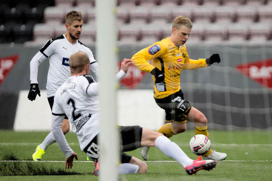 Elfsborgs Per Frick och Örebros Patrik Haginge