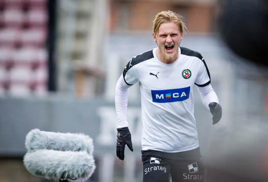 Örebros Karl Holmberg gör 2-0 och jublar