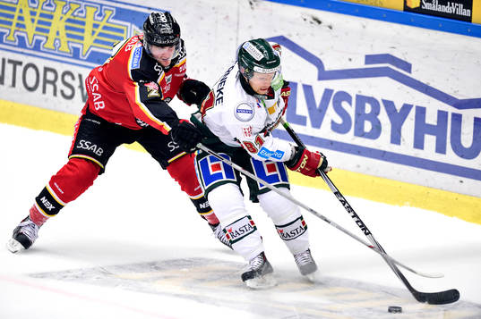 Luleås Dean Kukan jagar Frölundas Ryan Lasch