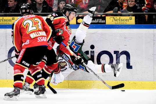 Luleås Lucas Wallmark och Peter Cehlarik och Frölundas