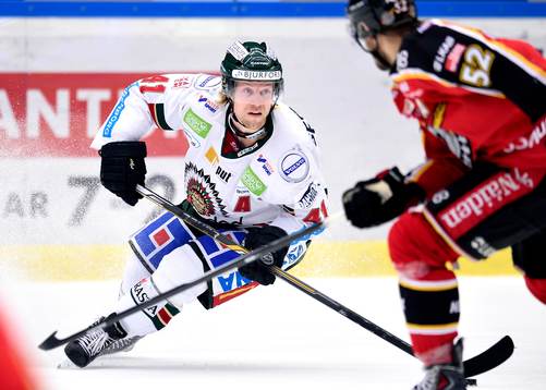 Frölundas Mathis Olimb med pucken