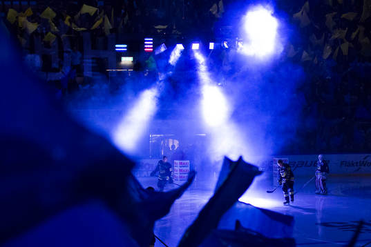 HV71 gör entre