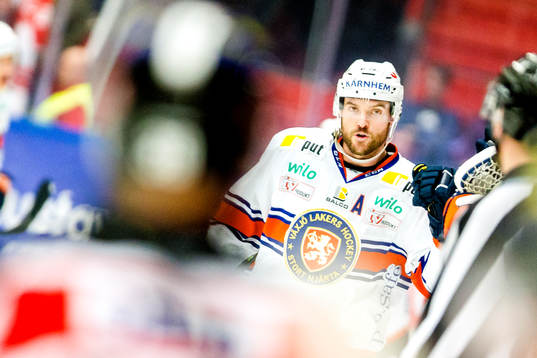 Växjös Noah Welch jublar