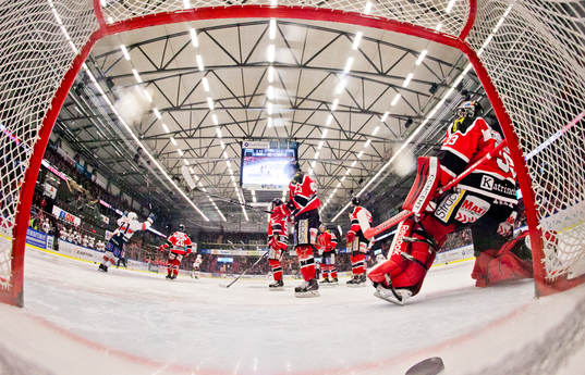 Växjös Noah Welch gör 1-2 och på bilden jublar Växjös