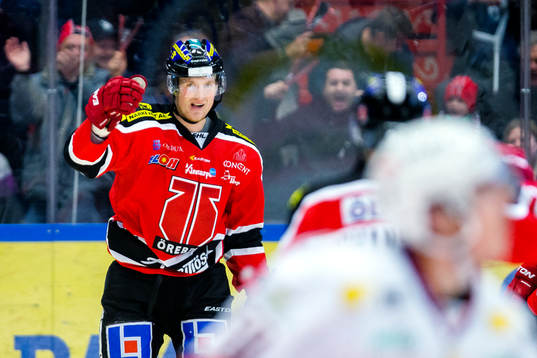 Örebros Mikko Lehtonen jublar