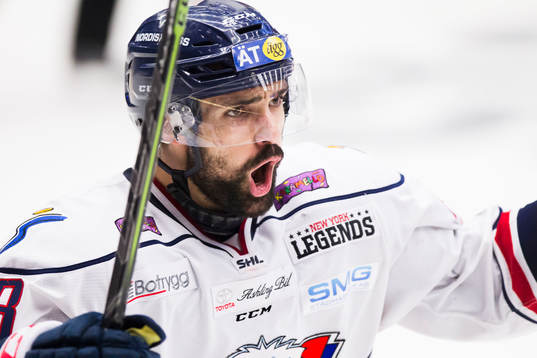 Linköpings Daniel Rahimi jublar