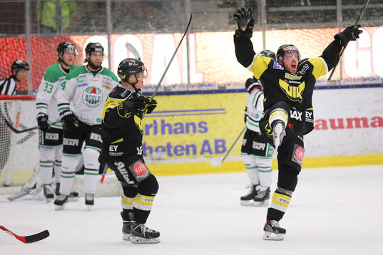 Västerås Stefan Gråhns (h) och Nicholas Angell (v) jublar
