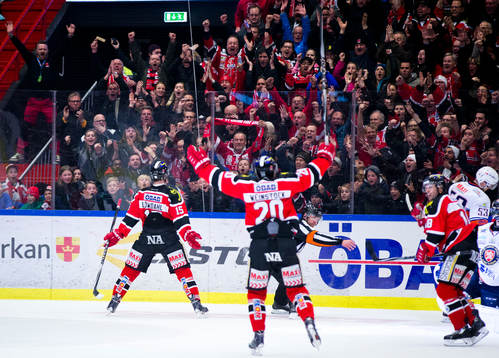 Örebros Henrik Löwdahl gör 4-3 och jublar